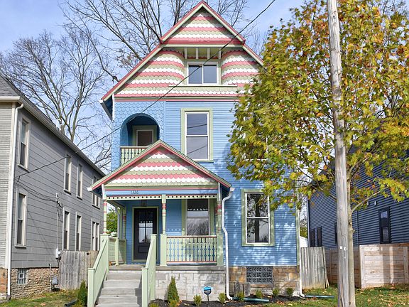 2nd image of 1326 Oak St