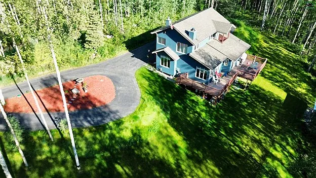 820 Merlin Ln — Photo 2