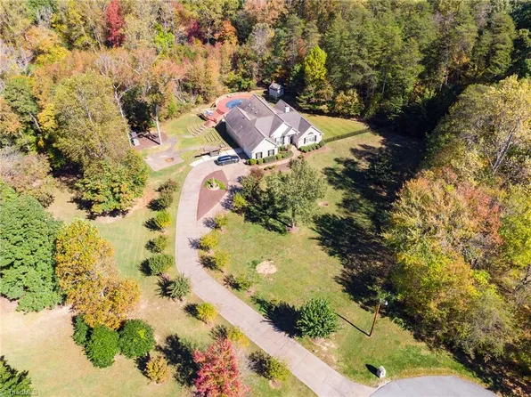 6204 Tether Ct, Summerfield, NC 27358