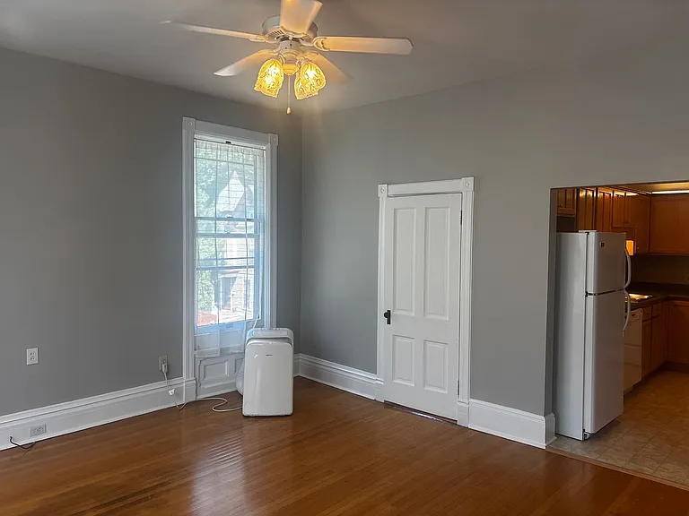 924 W Wayne St — Photo 23