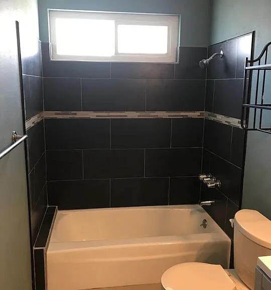 2018 S Longwood Ave #4 — Photo 11