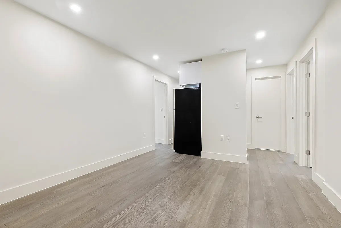 60 East 12th Street — Photo 4