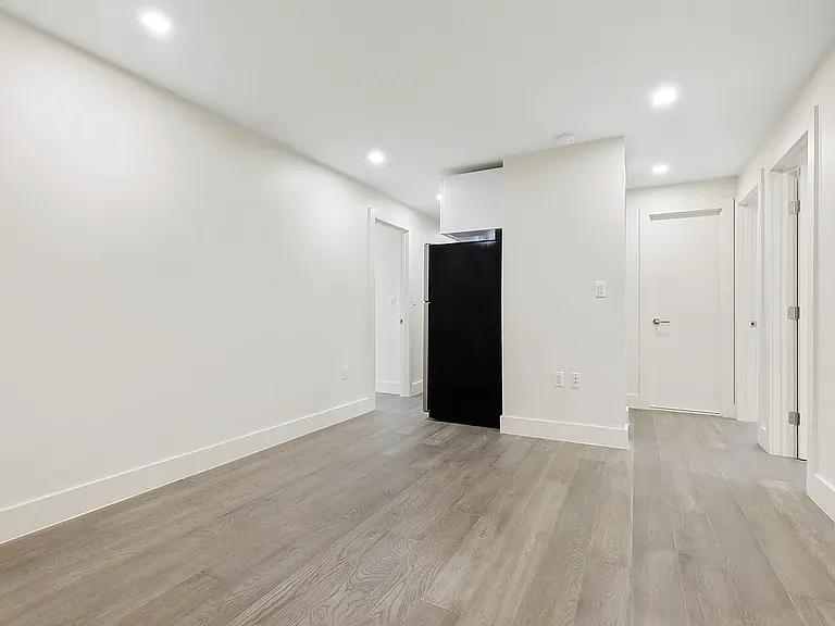 60 E 12th St #4LX — Photo 4