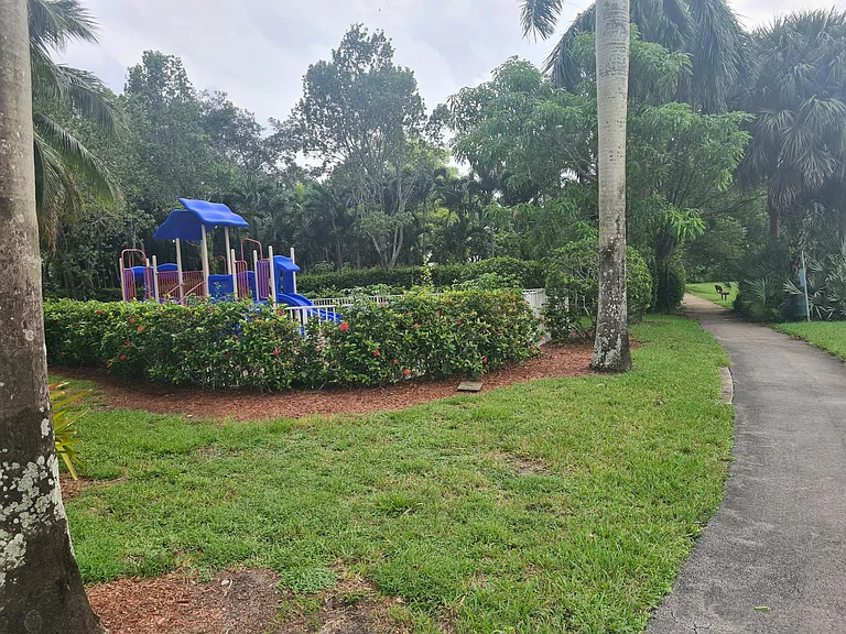 1445 E Bexley Park Dr — Photo 32