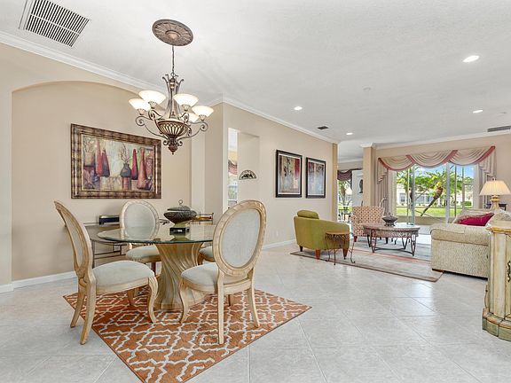 5th image of 379 NW Sunview Way