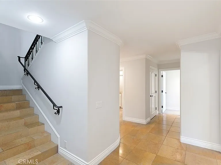 517 Emerald Bay — Photo 32