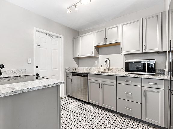 4th image of 501 NW 30th Court