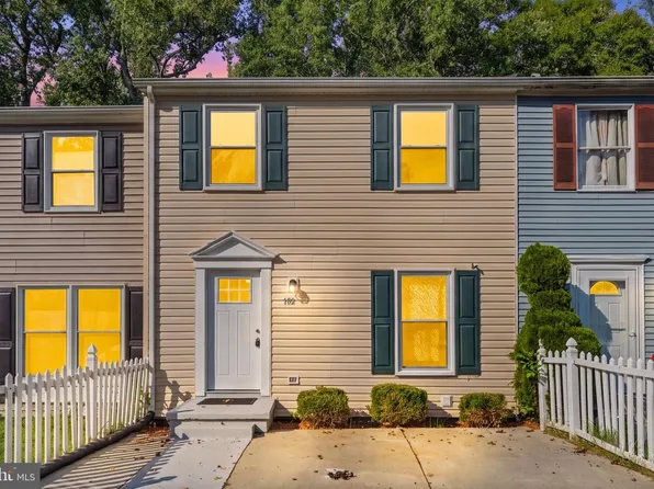 102 Little Creek Ln, La Plata, MD 20646