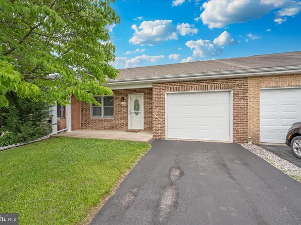 129 Sunflower Dr, Hagerstown, MD 21740