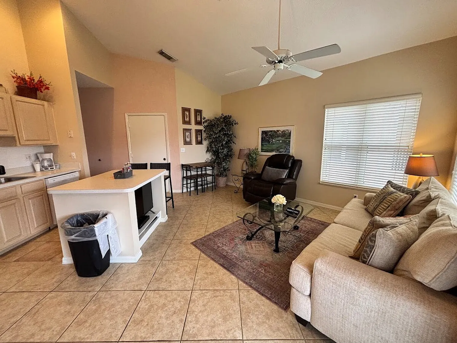 2 bed, 2.0 bath, $4,682 — Photo 2