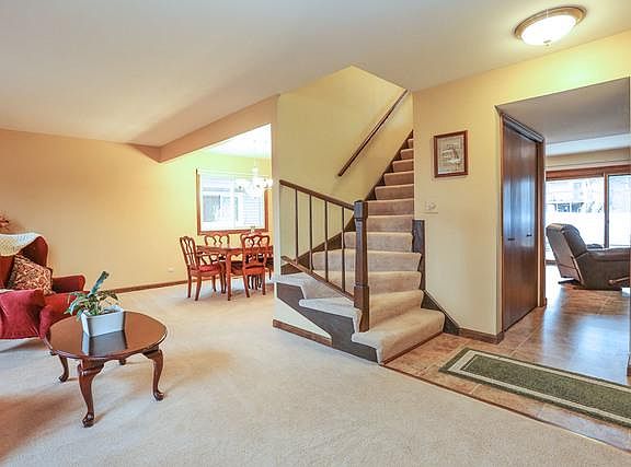 4th image of 4425 Mumford Dr