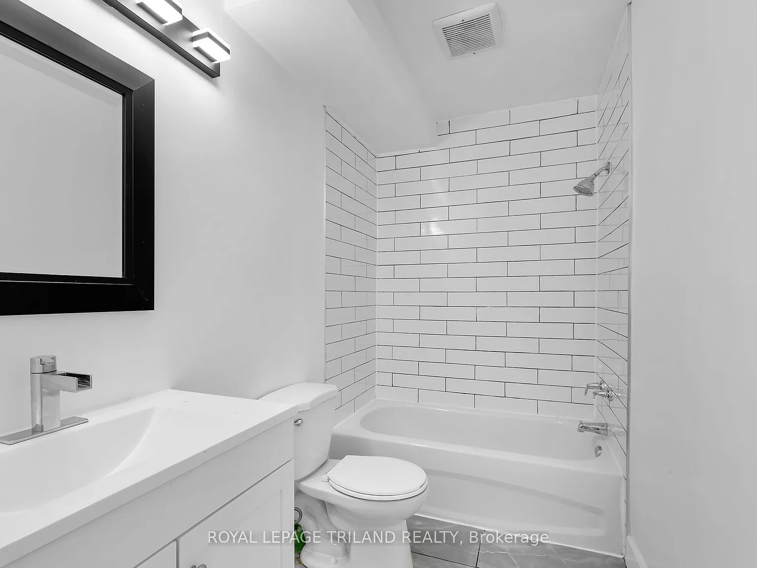3 bed, $1,875 — Photo 2