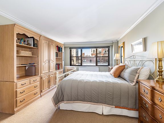 5th image of 111 E 85th St #18A