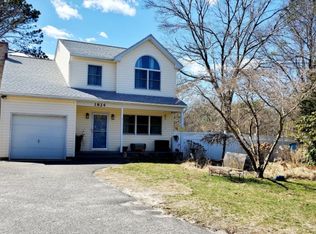 1824 County Road 39, Southampton, NY 11968