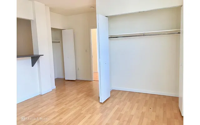 Rented by Douglas Elliman | media 16