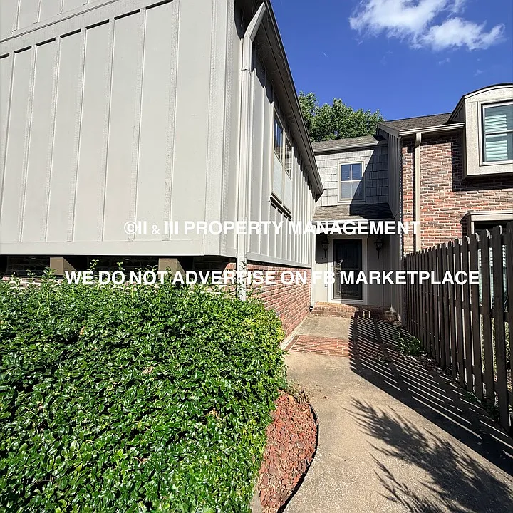 4301 W 112th Ter