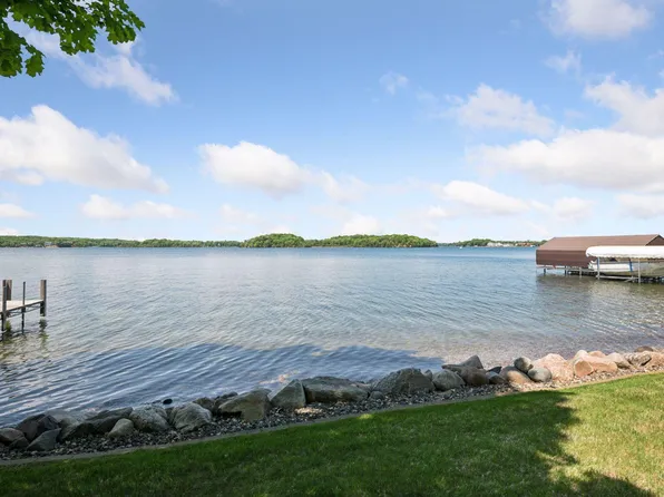 28235 Boulder Cir, Shorewood, MN 55331