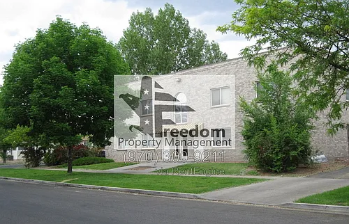 1102 Belford Ave #E Photo 1