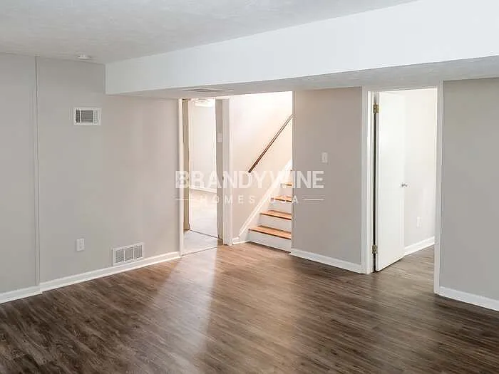1357 Heather Cir — Photo 24