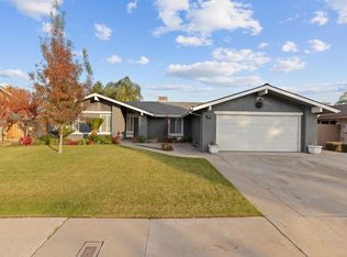 61 McArthur Ave, Clovis, CA