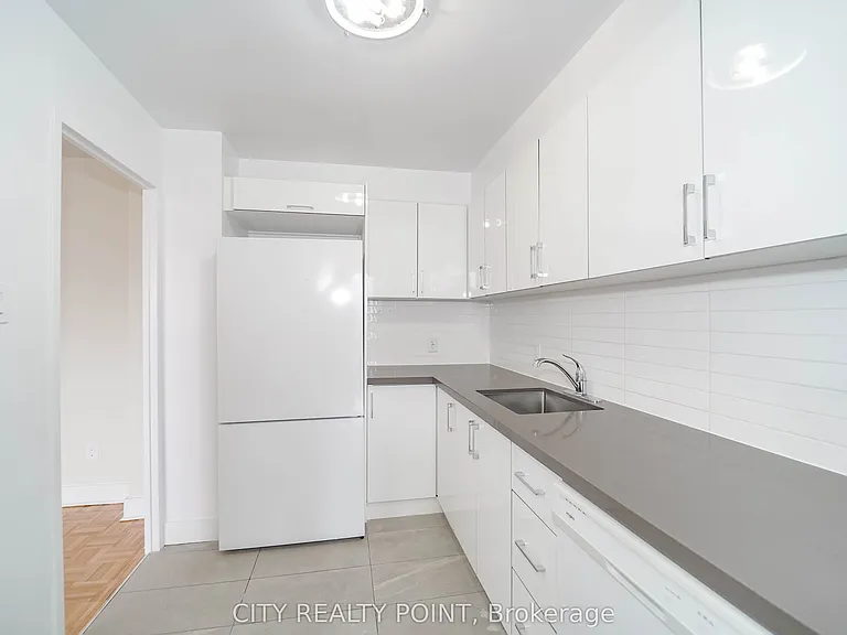 6200 Bathurst St #1408 — Photo 4