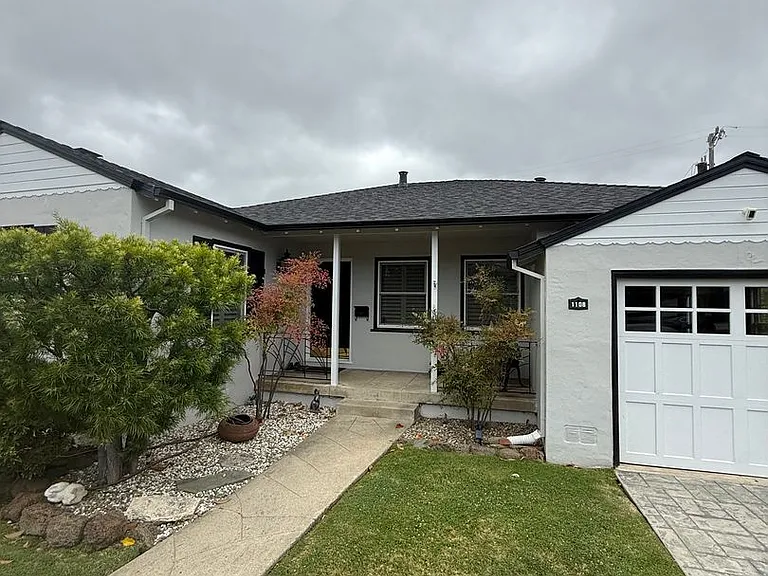 1108 Clovelly Ln — Photo 8