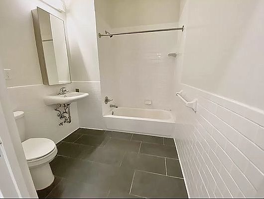 4th image of 19-73 38th St APT 3EJ