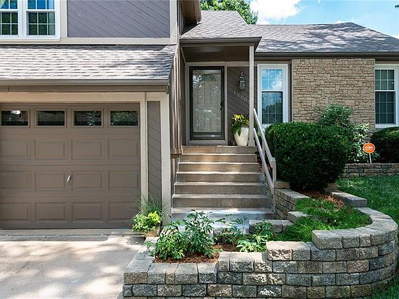 2nd image of 15101 S Blackfeather Dr