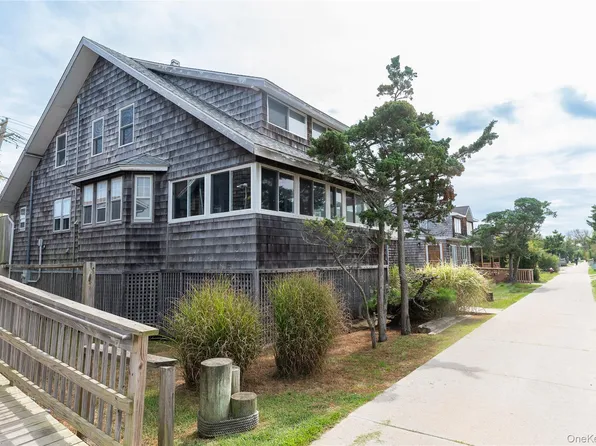 919 Evergreen Walk, Ocean Beach, NY 11770