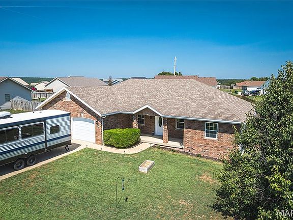 3rd image of 19440 Lambert Ln