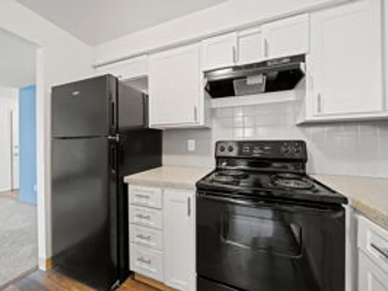 Park Ridge Apartments — Photo 92
