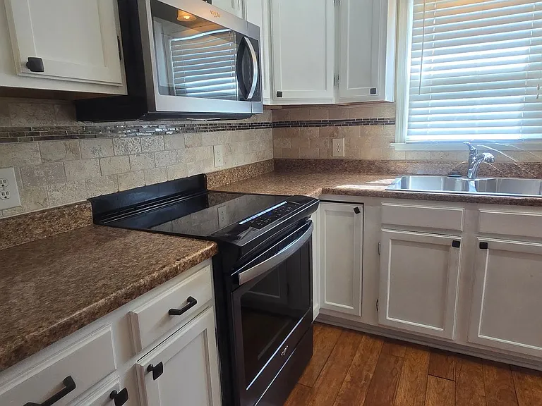 3313 Fort Harrods Ct — Photo 9