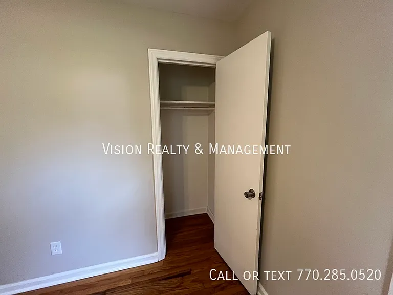 1148 Center St SW — Photo 38