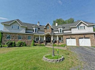 1317 Rocky Ridge Rd, Amsterdam, NY 12010