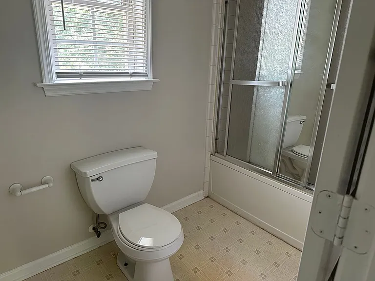 995 Biloxi Ave — Photo 6