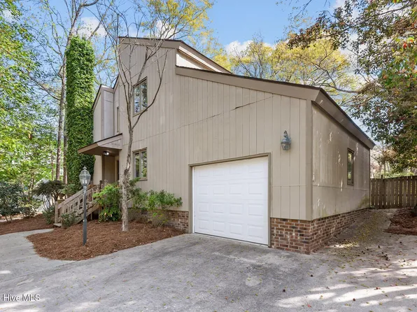 110 Gawain Road, Greenville, NC 27858