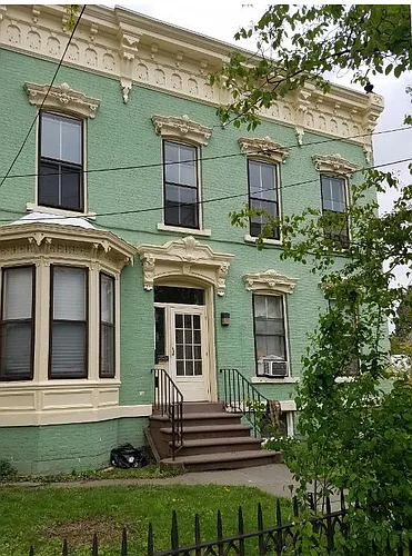3327 6th Ave #F2B Photo 1