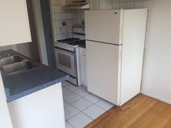 5th image of 7320 N Rogers Ave APT 511