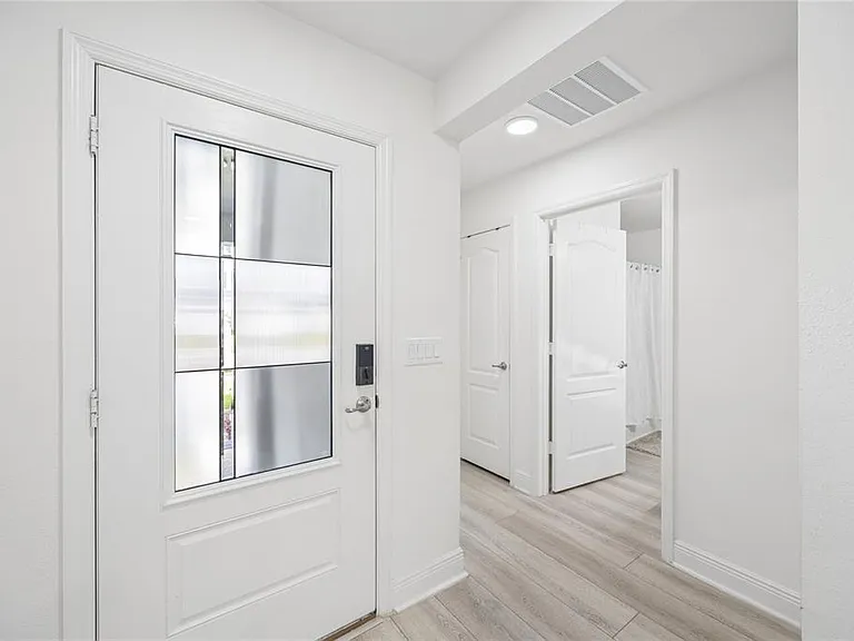 2892 Sanctuary Dr — Photo 13