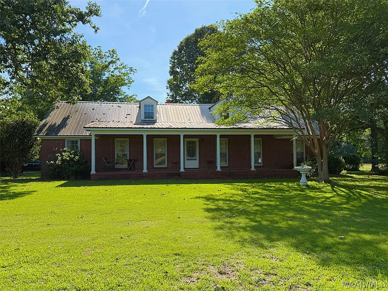 4871 Titus Rd — Photo 1
