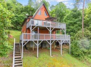180 Flat Hollow Marina Rd, Speedwell, TN 37870