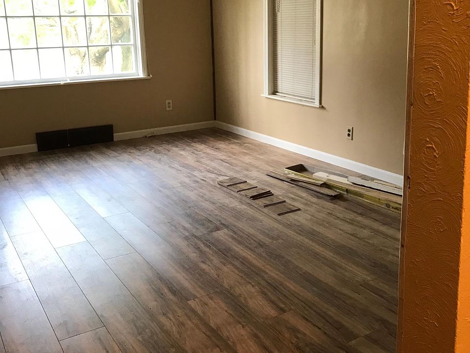 1st image of 876 Cambridge Ave