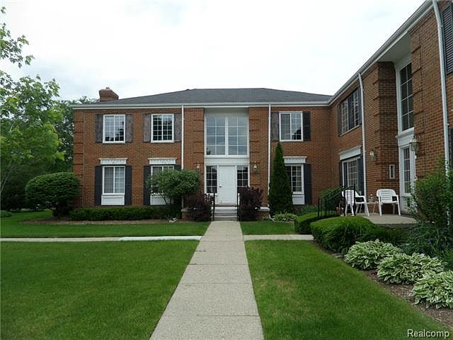 1st image of 717 E Fox Hills Dr #1