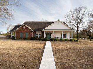 2701 Westlake Dr, Lavaca, AR 72941