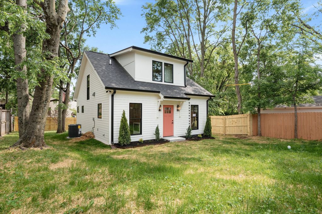 804B Shelby Ave, Nashville, TN 37206 home