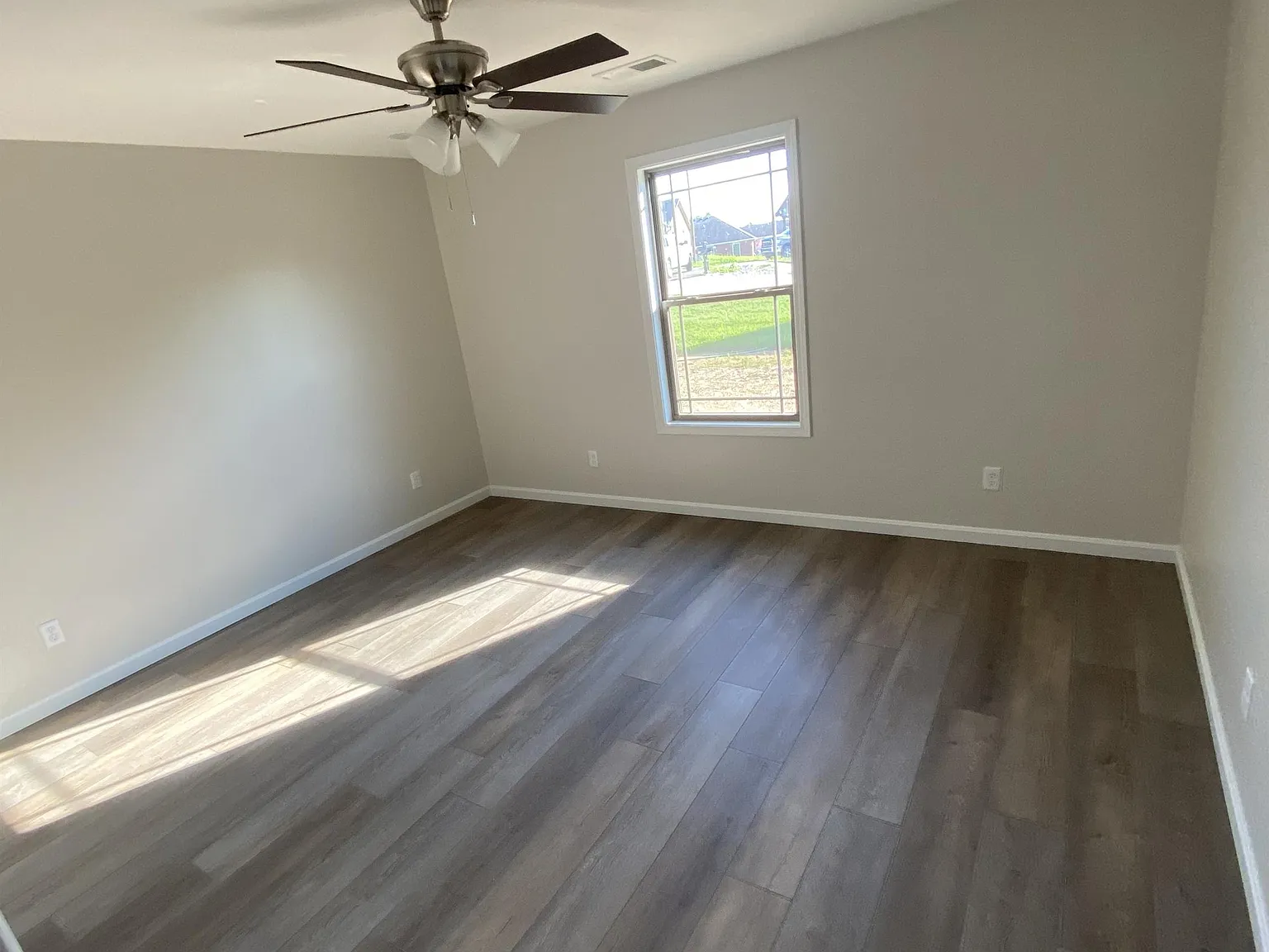 200 Parkers Loop - 1 — Photo 2