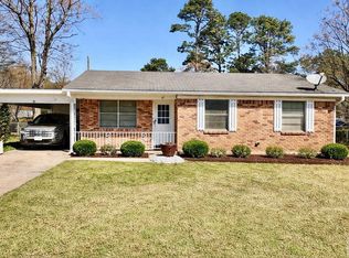 17 Wisteria Dr, Texarkana, TX 75503