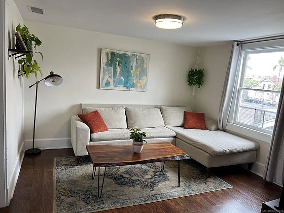 3rd image of 1525 Monroe Ave #1/2