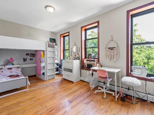 609 Lexington Avenue image 25 of 43