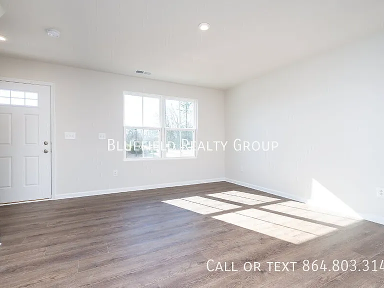 886 Cranbrook Dr — Photo 11